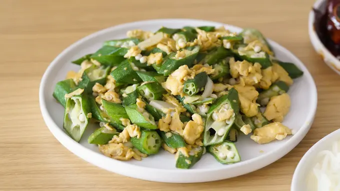 tumis okra orek telur