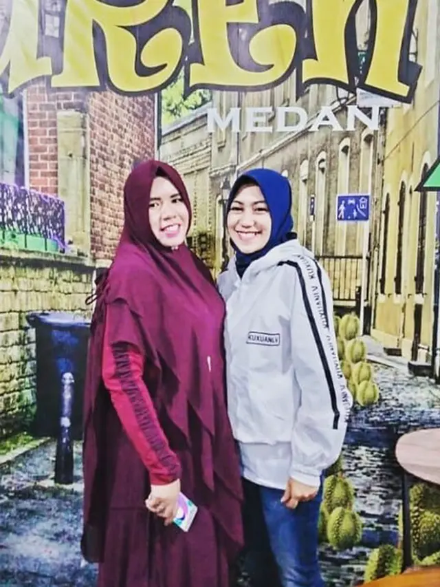 Keakraban Istri pertama dan kedua Kiwil