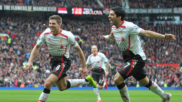 Steven Gerrard dan Luis Suarez