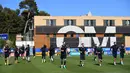 Tim Prancis tengah berlatih diareal khusus latihan guna menghadapi Jerman pada semi-final Piala eropa 2016 di Marseille, (6/7/2016). (AFP /Franck Fife)
