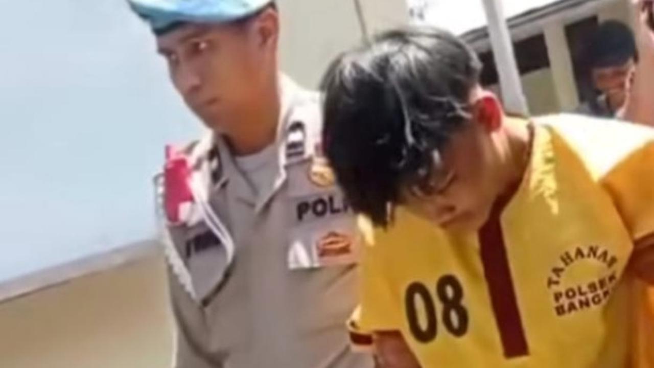 Tersangka kekerasan seksual yang ditangkap Polsek Bangko, Rokan Hilir.