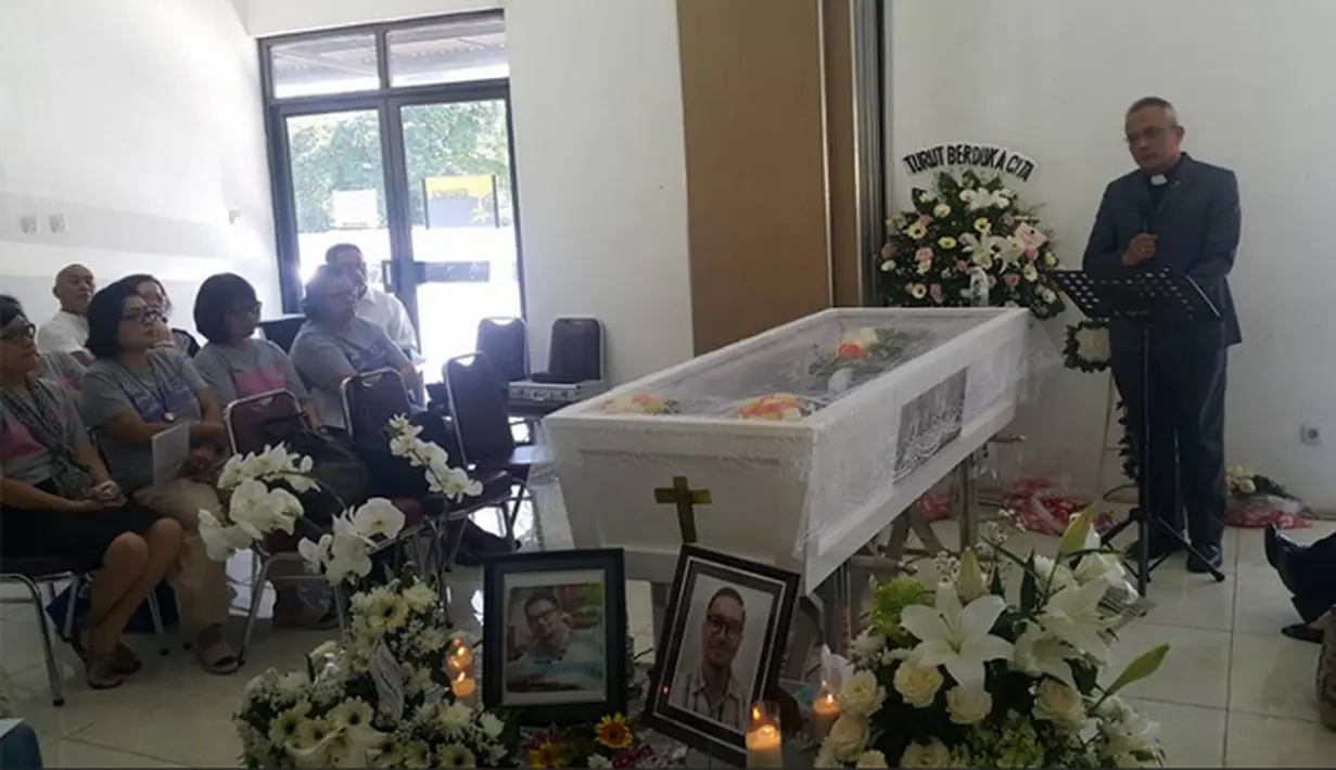 Ungkapan duka juga datang dari dunia maya, Selasa (7/6). Beberapa nitizen, mengucapakan duka. Bahkan ada yang mengatakan bahwa hari itu rencananya keluar dari rumah sakit. (dok. Facebook)