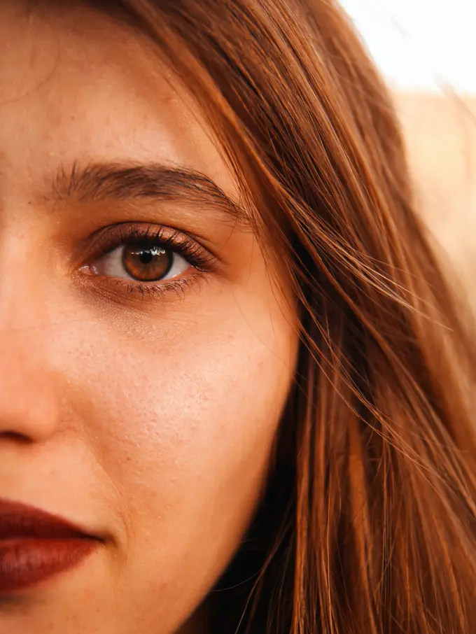 Contoh ilustrasi perempuan berusia 25 tahun