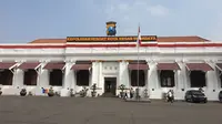 Kantor Polrestabes Surabaya. (Liputan6.com/Nanda Perdana Putra)