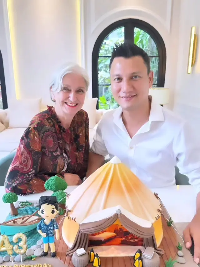 Christian Sugiono ultah ke-43 (Instagram/csugiono)