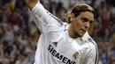 Pada Agustus 2004 sang pemain memilih hijrah ke Real Madrid. Namun, transfernya ke Santiago Bernabeu ternyata berubah menjadi bencana besar. Woodgate tampil melempem dan banyak mengalami cedera selama membela Los Blancos. (AFP/Marcello Rubio)