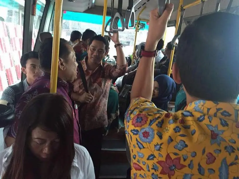 Wali Kota Semarang terpergok jadi backpacker (Foto Facebook akun Wajar Oye)