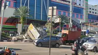 Polisi Sebut Sempat Terdengar Ledakan Saat Bus Transjakarta Tabrak Pos Lantas PGC