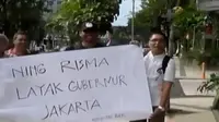 Komunitas 'Rek Ayo Rek' menyatakan harapan agar warga Surabaya bersedia melepas Risma untuk memimpin Jakarta.