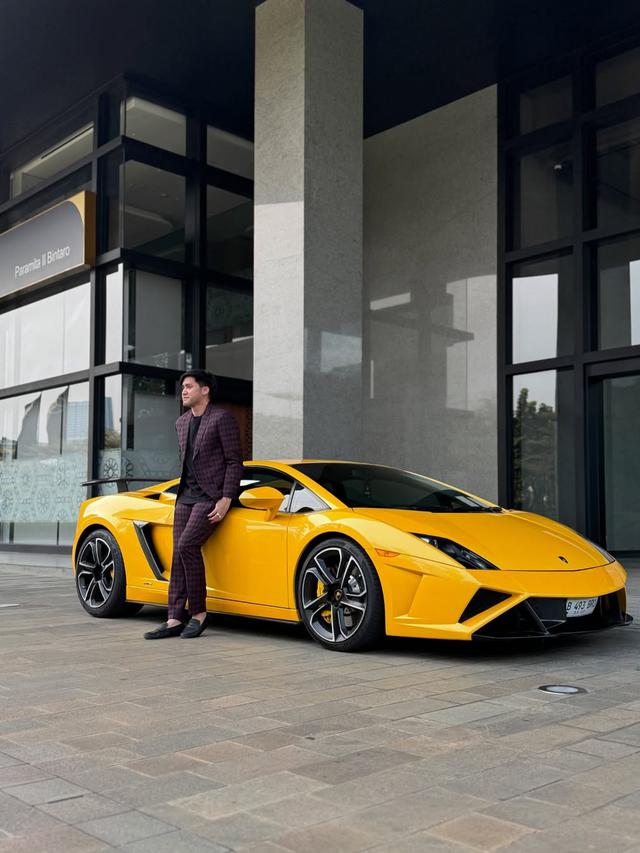 Mobil Mewah Kevin Aprilio