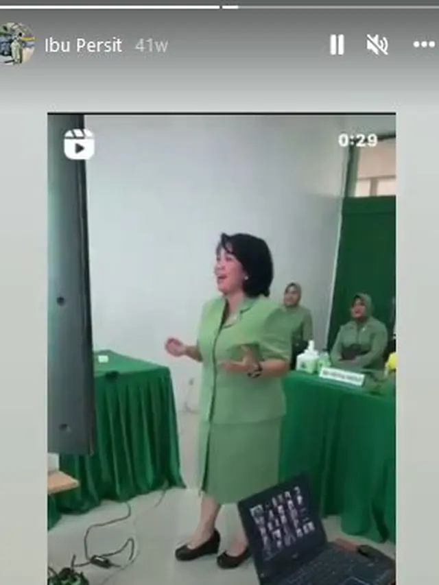 Jadi Istri Perwira TNI, Ini 6 Potret Joy Tobing Pakai Baju Persit