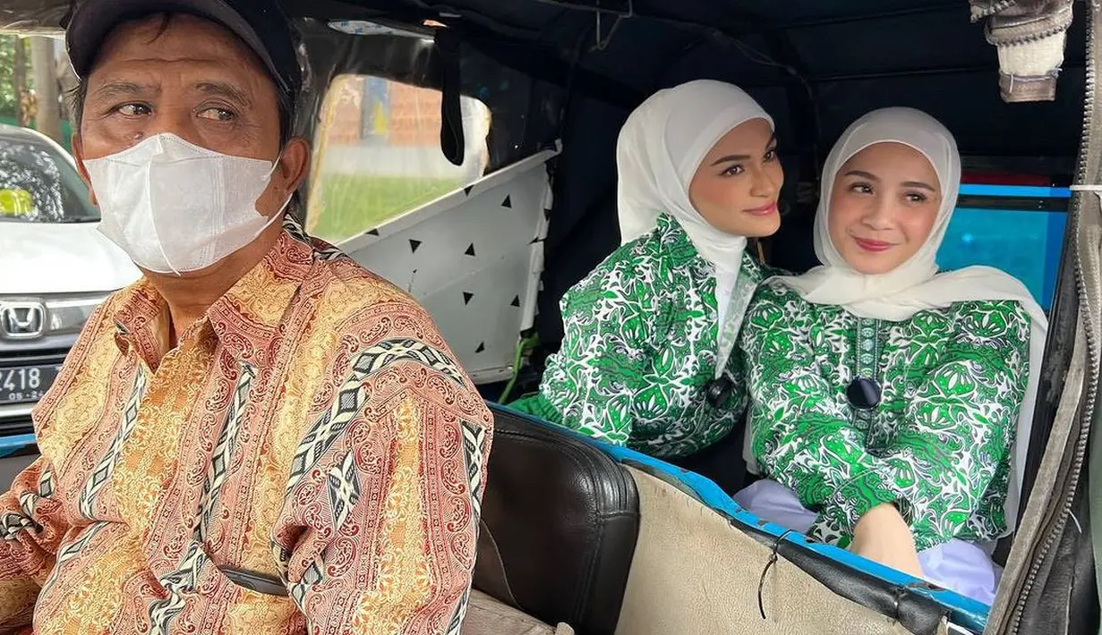 Nagita Slavina nostalgia masa SMA dengan sang sahabat, Putri Zulkifli Hasan [@raffinagita1717]