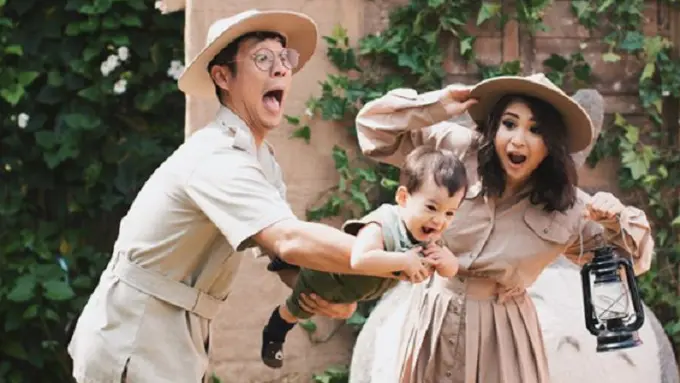 [Bintang] Unik, Ini 8 Foto Keseruan Keluarga Putri Titian dan Junior Liem