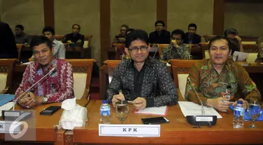 Ki-ka: Ketua PPATK Muhammad Yusuf, Wakil Ketua KPK Laode M Syarif dan Saut Situmorang saat mengikuti Rapat Dengar Pendapat (RDP) dengan Komisi XI di Komplek Parlemen Senayan, Jakarta, Selasa (26/04). (Liputan6.com/Johan Tallo)