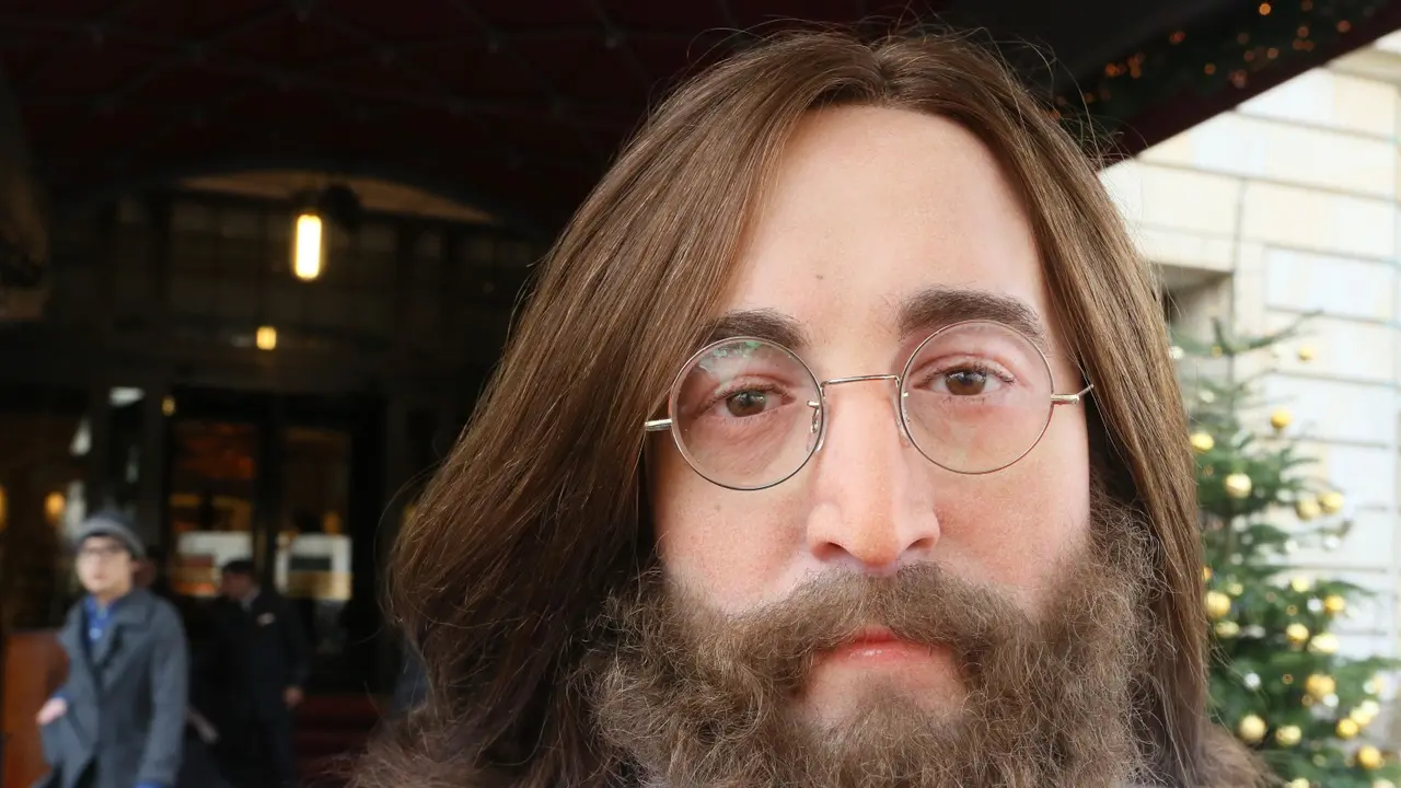 [Bintang] John Lennon