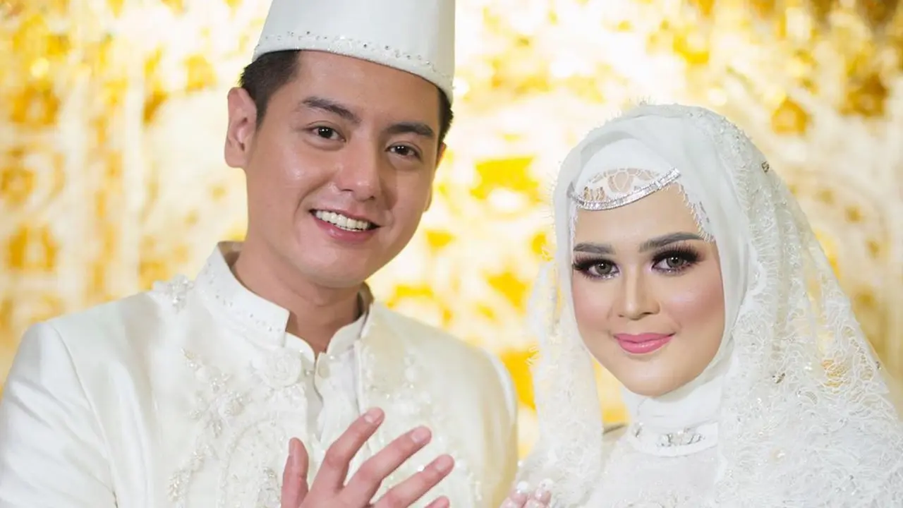 Resmi Menikah, Begini 6 Momen Pernikahan Roger Danuarta dan Cut Meyriska