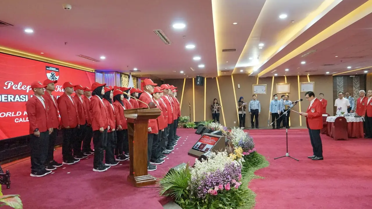 Ketua Umum Federasi Kempo Indonesia (FKI) Yasonna H. Laoly melepas kontingen Federasi Kempo Indonesia yang akan mengikuti The 19th International Kempo Federation (IKF)