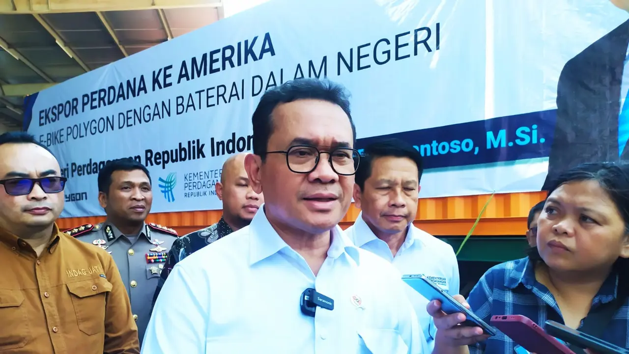 Mendag Budi Perdana Lepas Ekspor Sepeda Elektrik dari Sidoarjo ke Amerika