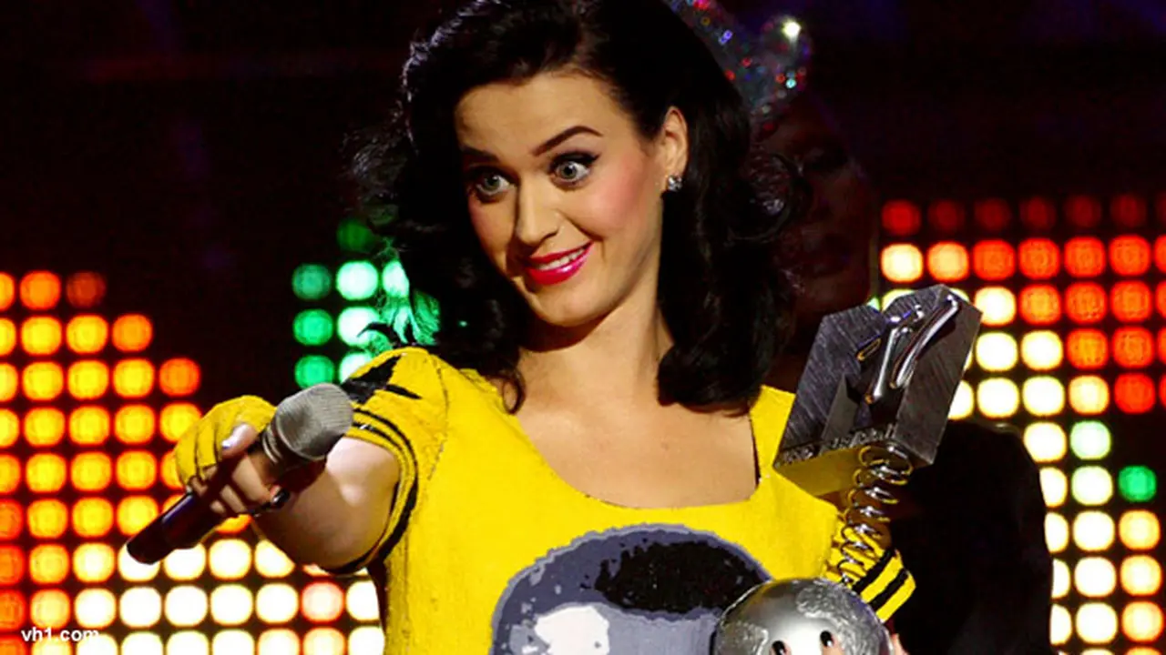 katy-perry-130803b.jpg