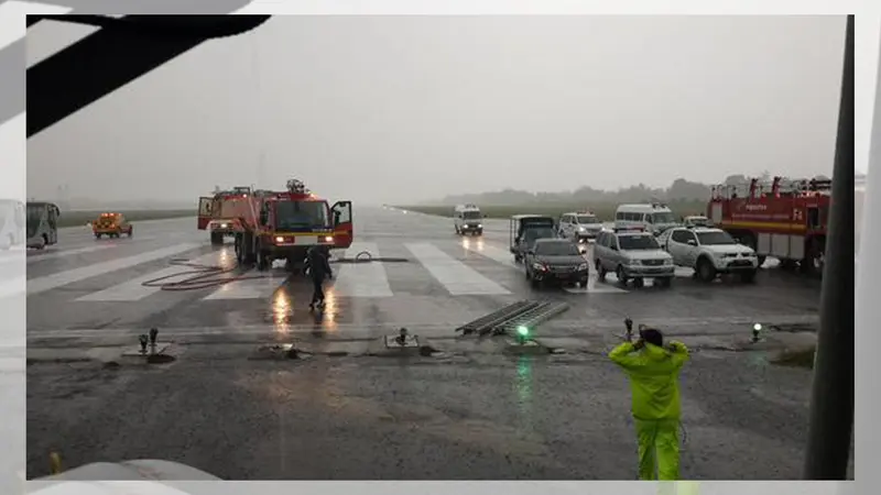 Foto-foto Pesawat Garuda yang Tergelincir di Bandara Sultan Hasanuddin