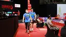 Pasangan ganda putra Indonesia, Mohammad Ahsan/Hendra Setiawan seusai melawan ganda Jepang Takuro Hoki/Yugo Kobayashi pada babak 16 besar Indonesia Masters 2021 di Bali International Convention Centre & Westin Resort, Kamis (18/11/2021). Ahsan/Hendra kalah 21-11, 15-21, 12-21. (HUMAS PP PBSI)