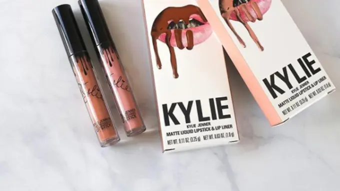 Sederet Selebriti Hollywood yang Miliki Brand Kosmetik