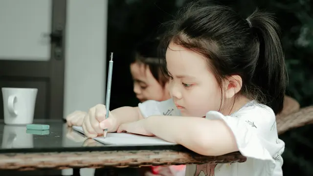 Kebiasaan Sederhana dalam Kehidupan Sehari-hari yang Bisa Bantu Anak Membangun Sikap Bertanggung Jawab