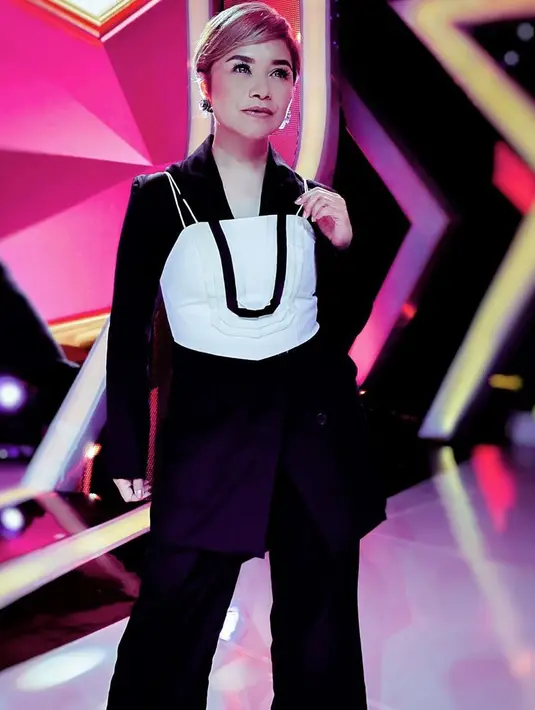 Ruth Sahanaya (Instagram/mamauthe)