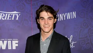 Aktor RJ Mitte Pemeran Walter White Jr. di 'Breaking Bad' Meninggal Dunia