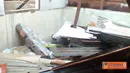 Citizen6, Subulussalam: Selain merusakan hampir seluruh bangunan di kota Subulussalam, gempa juga membuat arus listrik terganggu. (Pengirim: Nazar dan Berman Ilham)