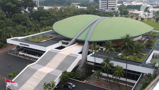 Langkah DPR Hemat Energi