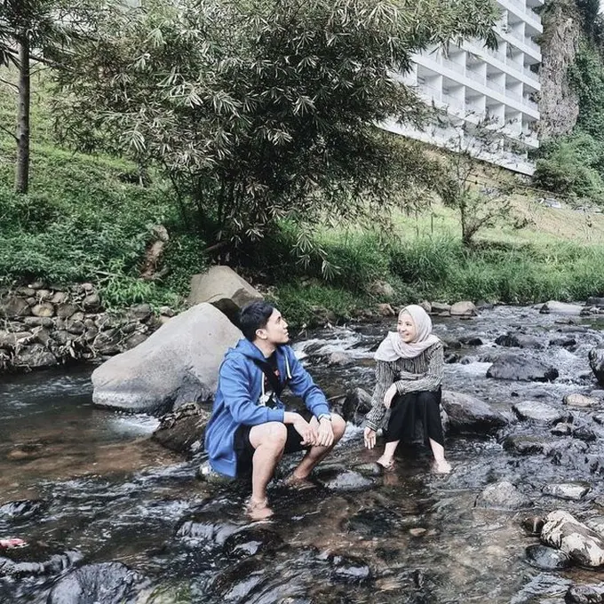 8 Tahun Menikah, Ini 8 Potret Mesra Desta dan Natasha Rizky yang Jauh dari Gosip