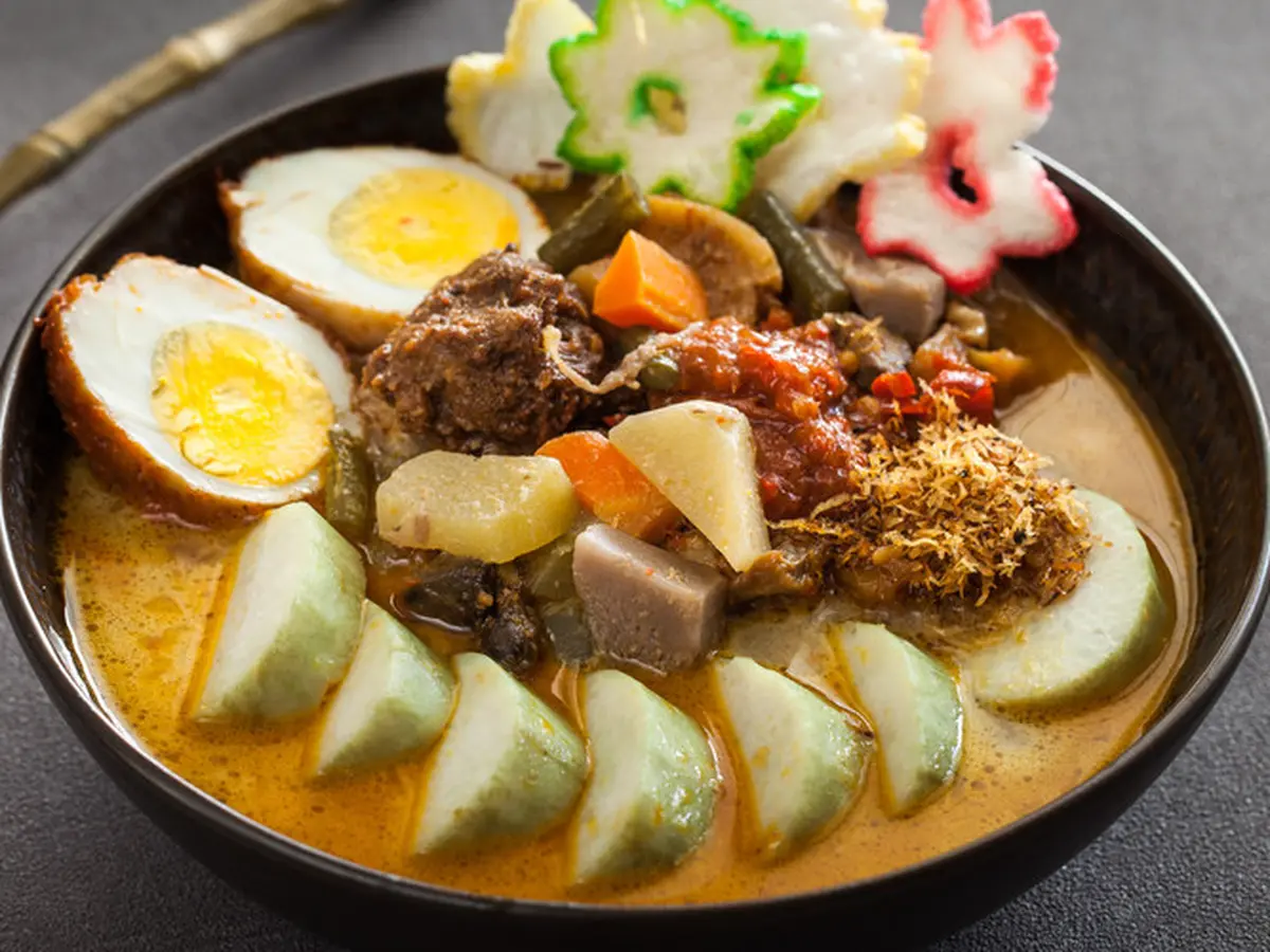 Resep Lontong Sayur Medan Lengkap - Food Fimela.com
