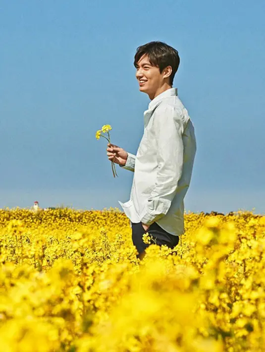 “Dia (Lee Min Ho) mendapat tawaran 500 juta won atau sekitar Rp 5 M untuk menjadi cameo saja. Bahkan bayaran ini untuk setiap episode yang dibintanginya,” ujar sumber. (Instagram/Leeminho_87)