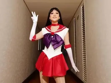 Bunga Citra Lestari pernah tampil memesona saat pesta Aries bersama para seleb. BCL terlihat menawan dengan bergaya jadi Sailor Moon. Potret cantiknya ibu Noah Sinclair ini dipuji awet muda. (Liputan6.com/IG/itsmebcl)