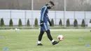 Striker Argentina, Sergio Aguero, saat mengikuti sesi latihan jelang laga persahabatan di Moscow, Rusia, Selasa (7/11/2017). Argentina akan berhadapan dengan Rusia dan Nigeria. (AFP/Kirill Kudryavtsev)