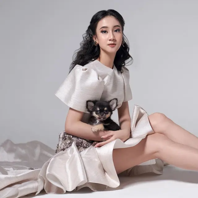 Biasa Tampil Natural, Ini 6 Potret Keisya Levronka dengan Makeup Tebal