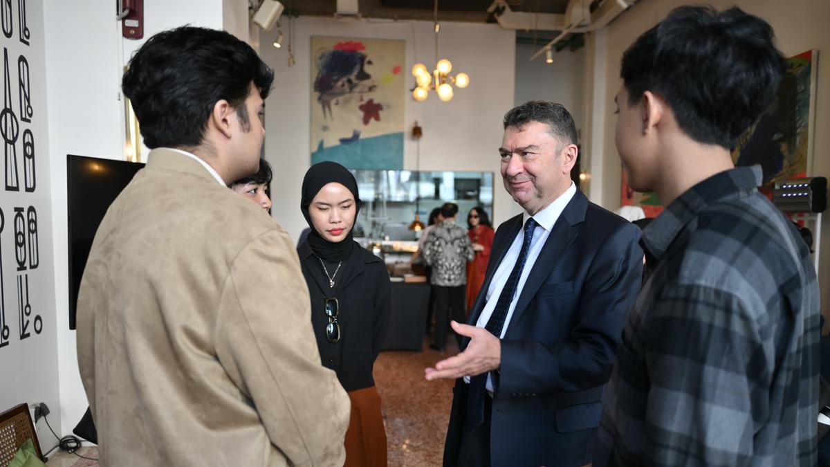 Industri Fesyen Kulit Indonesia Cari Arah Baru Lewat Pendidikan Global