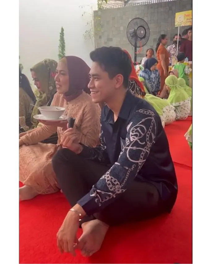 Undang 52 Anak Yatim, Ini 6 Momen Syukuran dan Pengajian di Rumah Venna Melinda