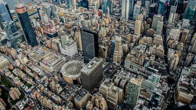 Sumber: Pernikahan Taylor Swift dan Travis Kelce Bakal Sulap Madison Square Garden bak Konser Eras