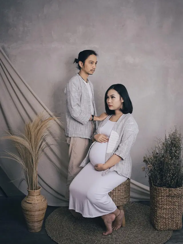 [Fimela] Fiersa Besaru dan Aqia Nurfadla