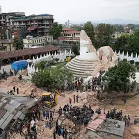 Simak beberapa fakta di balik porak porandanya Nepal.