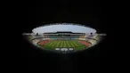 Piala Dunia U-17 2023 segera dibuka sore ini, Jumat (10/11/2023) di Stadion Gelora Bung Tomo (GBT), Surabaya, dengan laga pembuka antara Timnas U-17 Panama menghadapi Maroko pada pukul 16.00 yang akan dilanjutkan dengan upacara pembukaan serta laga antara Timnas Indonesia U-17 kontra Ekuador. Stadion GBT yangg telah bersolek selama masa persiapan akan menjadi saksi sejarah ajang dua tahunan pesta sepak bola usia muda sejagat. Kesiapan Stadion GBT terlihat dari kondisi rumput, tribun penonton dan sarana penunjang lainnya yang serba ciamik. Seperti apa penampakannya? (Bola.com/Bagaskara Lazuardi)