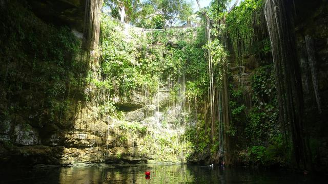 Ik Kil Cenote