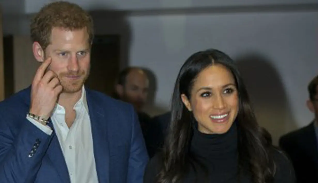 Semakin dekat hari pernikahannya bersama pangeran Harry,  tampilan Meghan Markle pun juga semakin berubah. Belakangan ini, Meghan lebih sering terlihat dengan gaunnya yang anggun dan cantik. (Instagram/meghanmarkle)