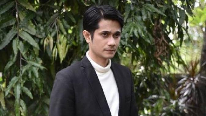 Profil Ferdi Ali Pemeran Rama di Mega Series Suara Hati Nur, Kehilangan Istri saat Usia Putrinya 9 Bulan - Vimarsana News