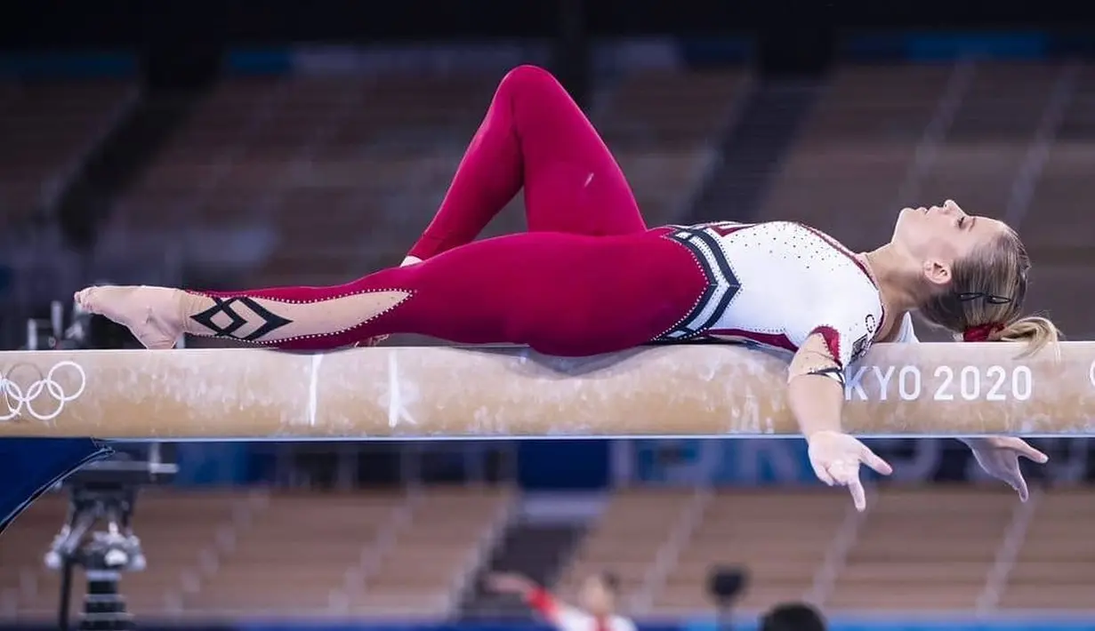 “Ini bukan hanya tentang seragam. Ini tentang menciptakan kesetaraan, inklusi, dan ruang bagi para perempuan muda yang tumbuh menjadi  dewasa untuk terus menggunakan olahraga sebagai tempat pemberdayaan.” Jelas Akilah Carter-Francique, dari San José State University.(instagram/seitzeli)