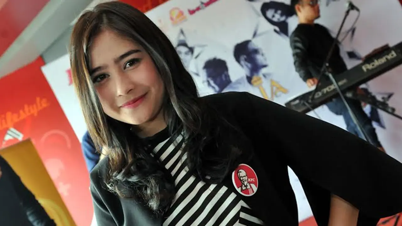 Prilly Latuconsina