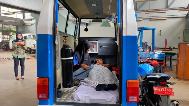 Kreatifnya 8 Pelajar SMKN Sumsel Rakit Motor Ambulans