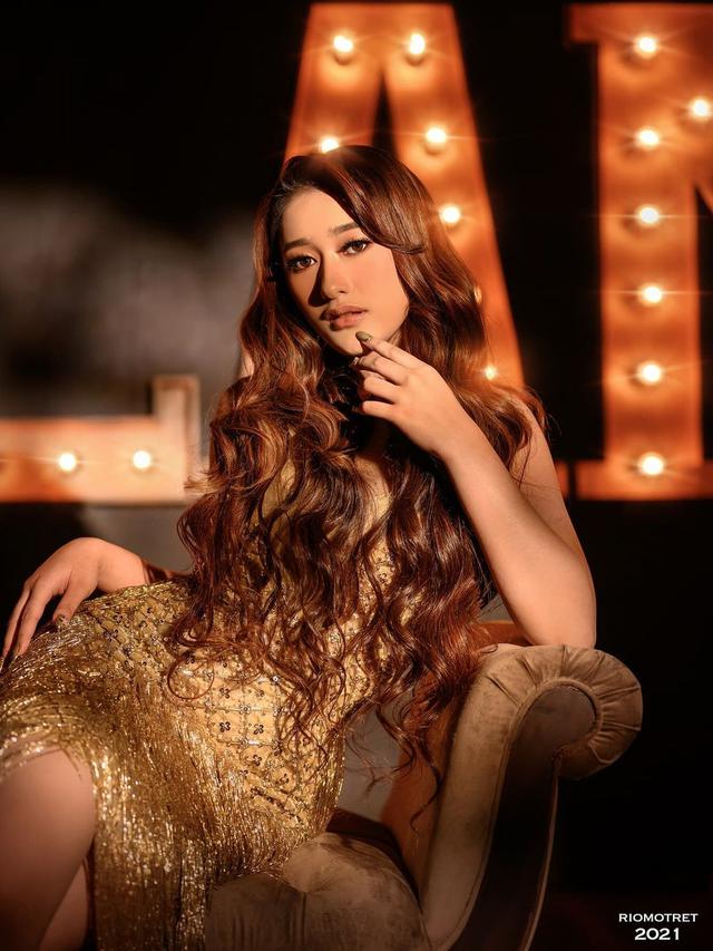 Dikabarkan Dekat, Ini 6 Gaya Pemotretan Amanda Caesa dan Anrez Adelio